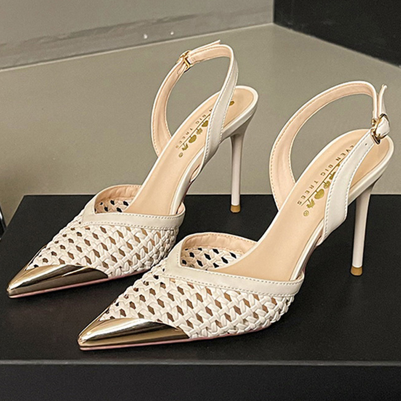Shoe Tree - รองเท้าส้นสูงแบบสานรัดส้นทรงหัวแหลมประดับโลหะ ดีไซน์ทันสมัยจาก BIGTREE สำหรับผู้หญิง ส้นเข็มสูง 8.5
